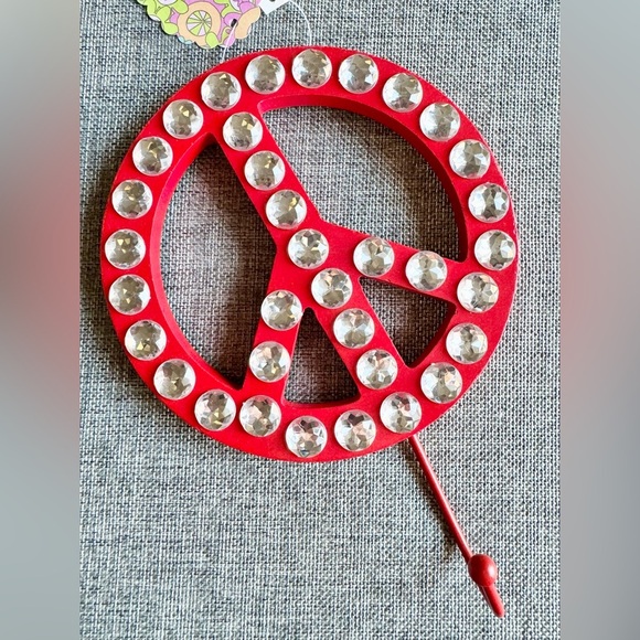 New Retro Style Red Peace Sign w/ Clear Rhinestones Wood & Metal Wall Hook 8.25” - Picture 1 of 7